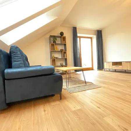 C.3 V Bankovnim Dome アパート